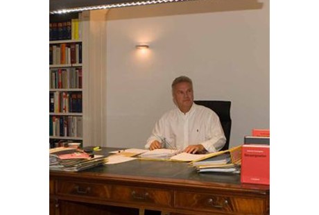 Eigentümer Bilder Kasselmann Rolf Dr. Fachanwalt für Familienrecht + Erbrecht in Osnabrück Osnabrück
