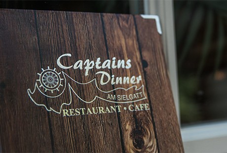 Bildergallerie Captains Dinner Am Sielgatt Restaurant und Café Krummhörn
