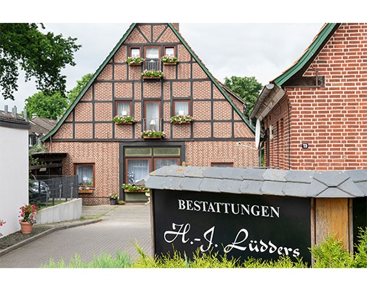 Kundenbild klein 2 Bestattungen H.-J. Lüdders