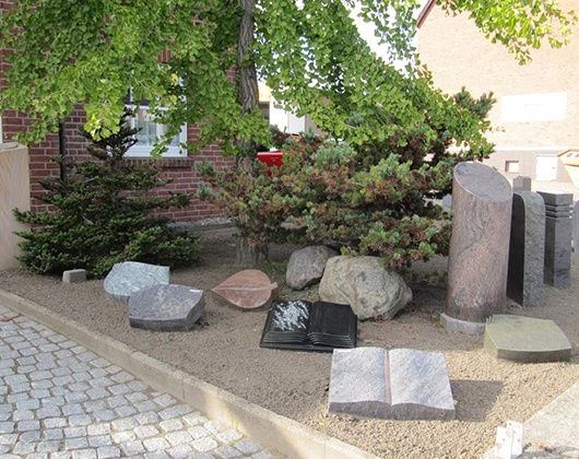Kundenbild klein 5 Stumpf Grabmale Naturstein Grabmale
