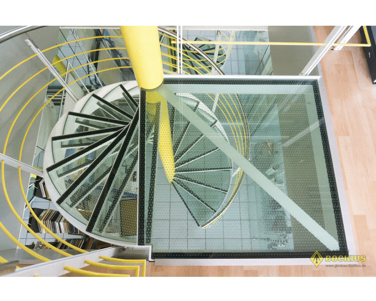 Kundenbild klein 4 Bockius Glasbau - Glas & Spiegel I Fenster & Türen I Rollläden & Sonnenschutz