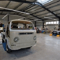 Kundenbild groß 2 Autolackierung Unfallinstandsetzung Dominante