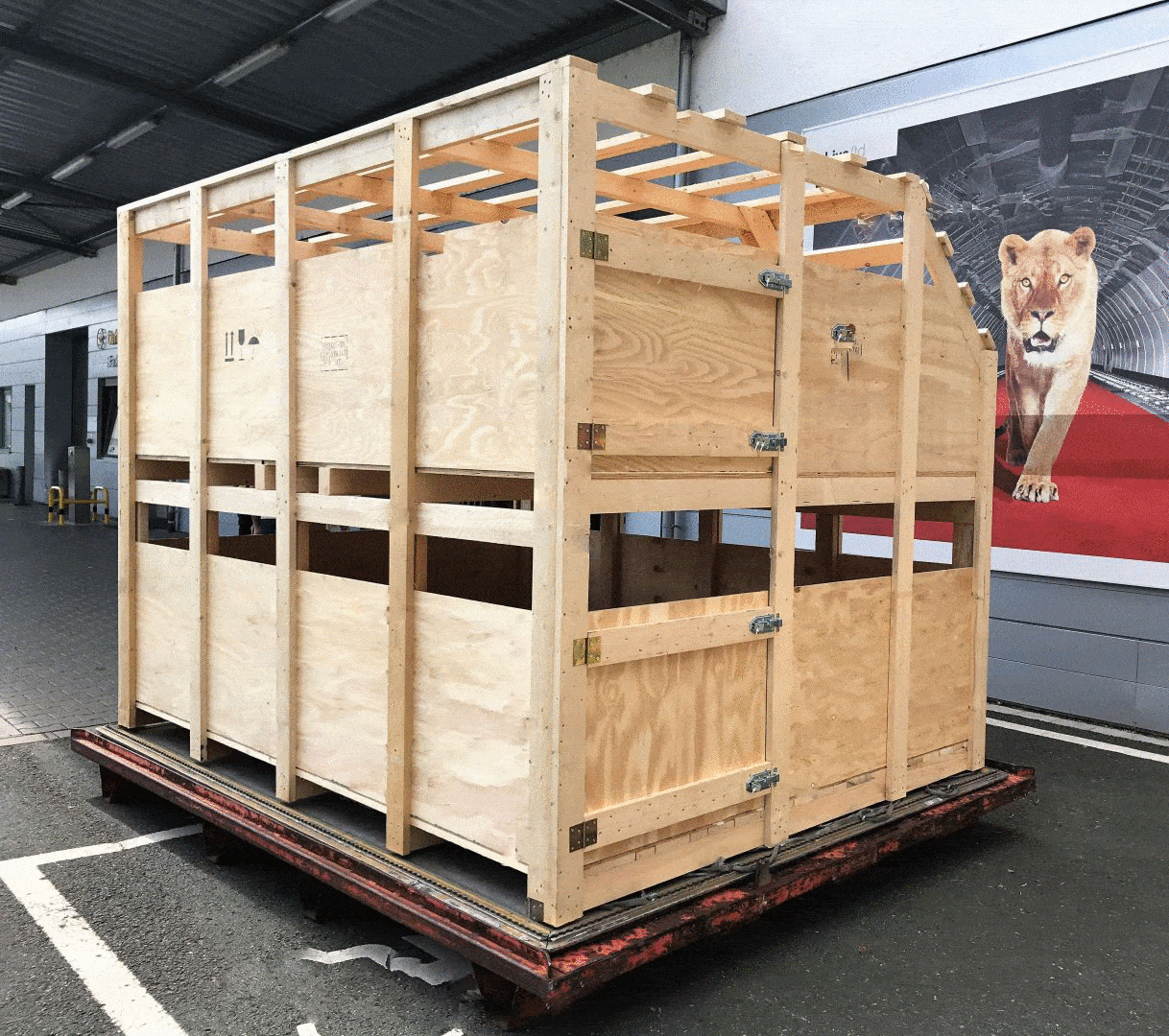 Kundenbild klein 20 AVS Gefahrgut und Verpackungen GmbH Industrieverpackung per Luft, See & Land
