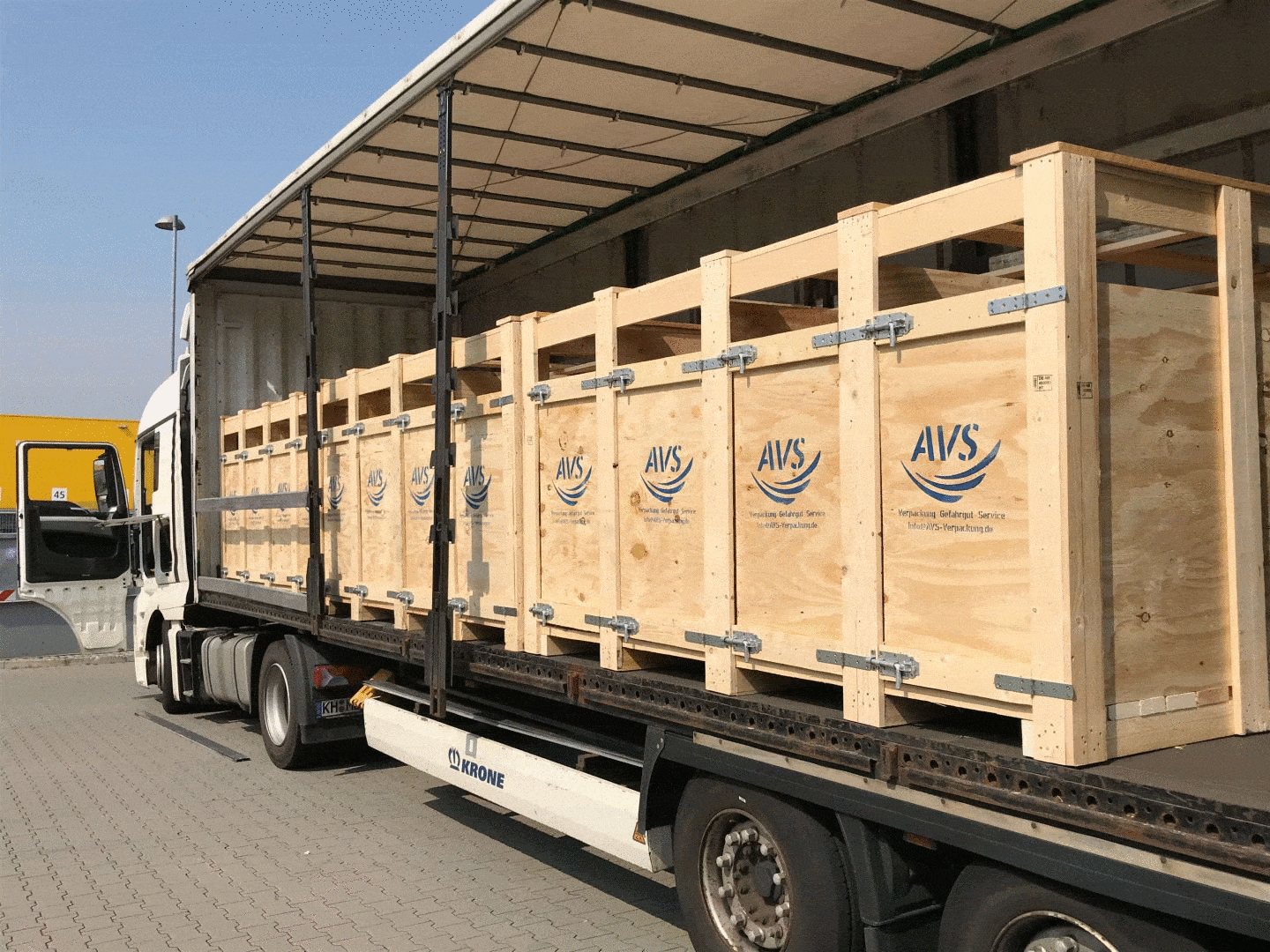 Kundenbild klein 9 AVS Gefahrgut und Verpackungen GmbH Industrieverpackung per Luft, See & Land