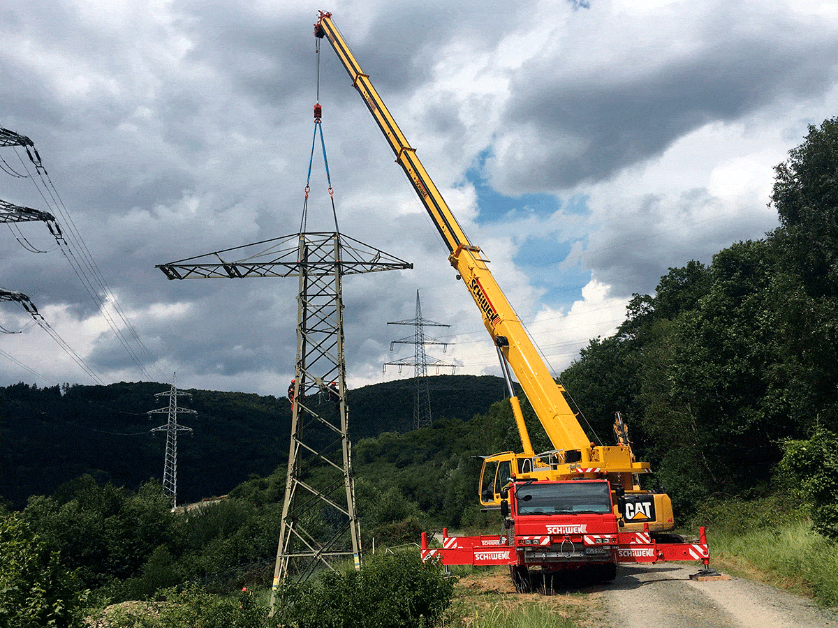 Kundenbild groß 2 Schiwek Kran + Transport GmbH Kranvermietung