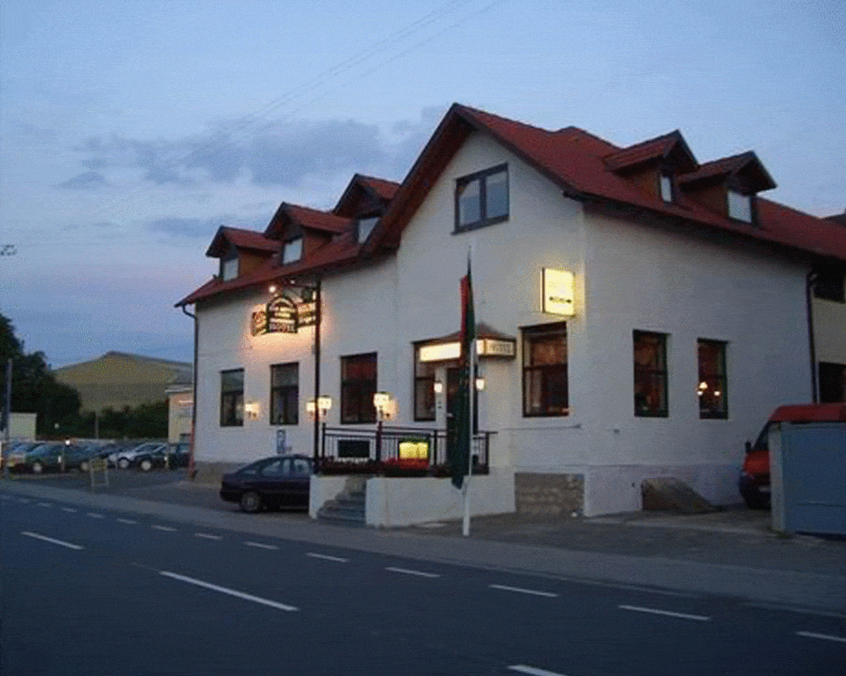 Kundenbild klein 4 Hotel Zur Guten Stube, Gasthaus für Monteure, Biergarten