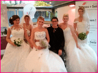 Kundenbild klein 15 LINA ON TOUR - Salvatore Lina Friseurmeisterin mobiles Haarstyling & Make up
