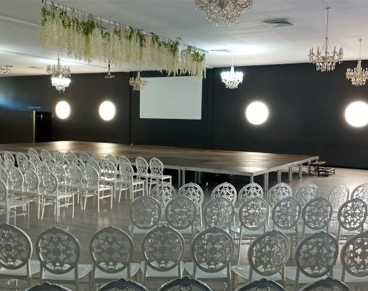 Kundenbild klein 10 RR stage & event