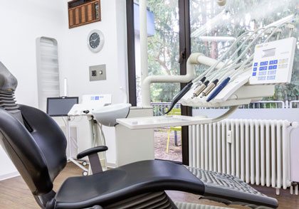 Kundenbild groß 1 Dentalzentrum.com | Zahnarztpraxis Wierzbitzki Niko Dr. u. Willen Volker