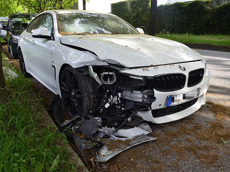 MEIN UNFALLGUTACHTER aus Kiel MEIN UNFALLGUTACHTER aus Kiel