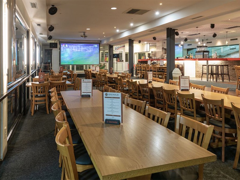 Sportdeck 83 Sportsbar aus Kiel