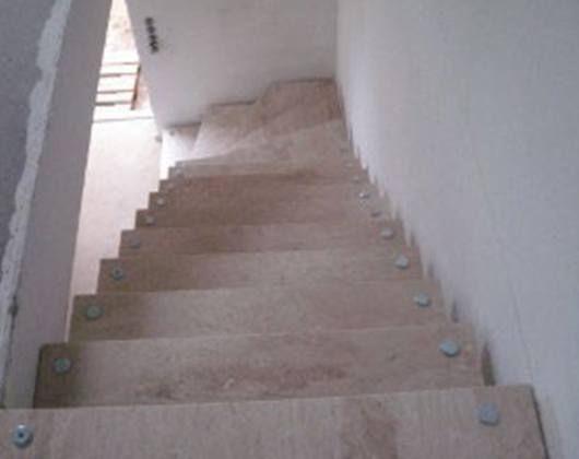 J. Sfreddo aus Neumünster