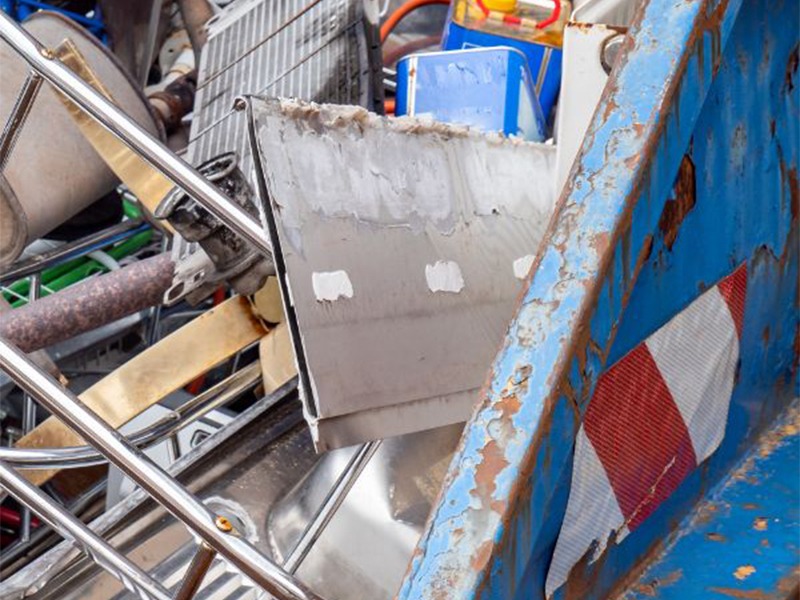 Trave Schrott aus Ratekau