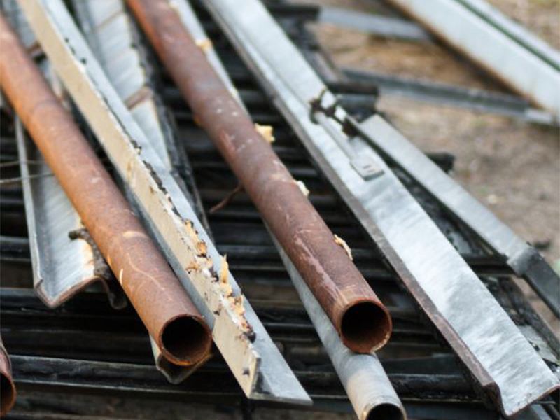 Trave Schrott aus Ratekau