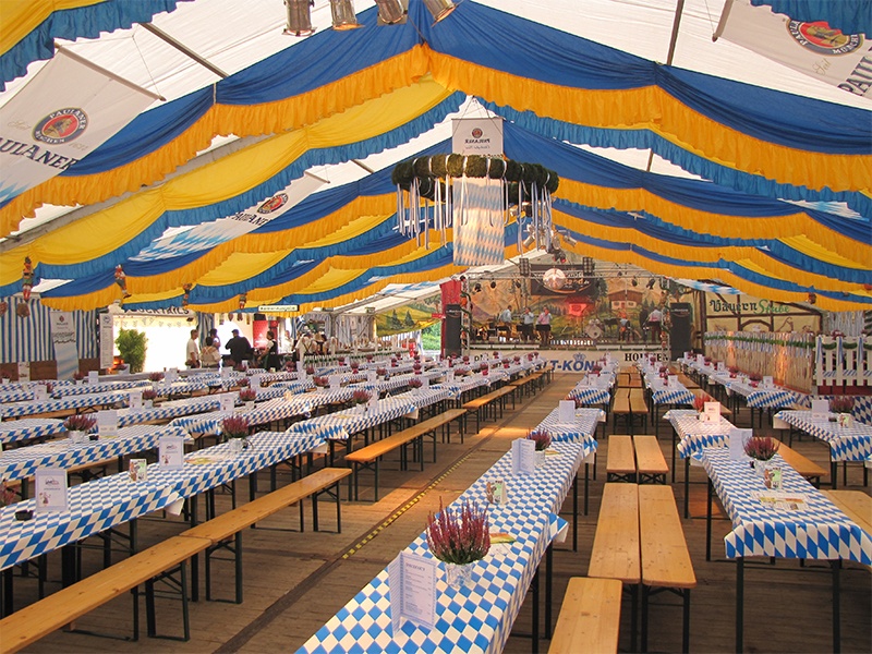 Zelt König aus Lübeck