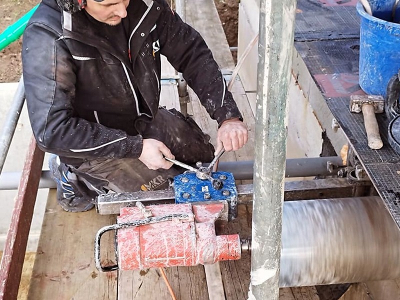 Montage & aus Hamburg