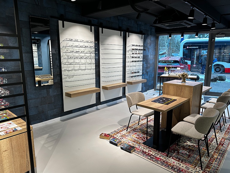Deutz Optik GmbH aus Hamburg Deutz Optik GmbH aus Hamburg
