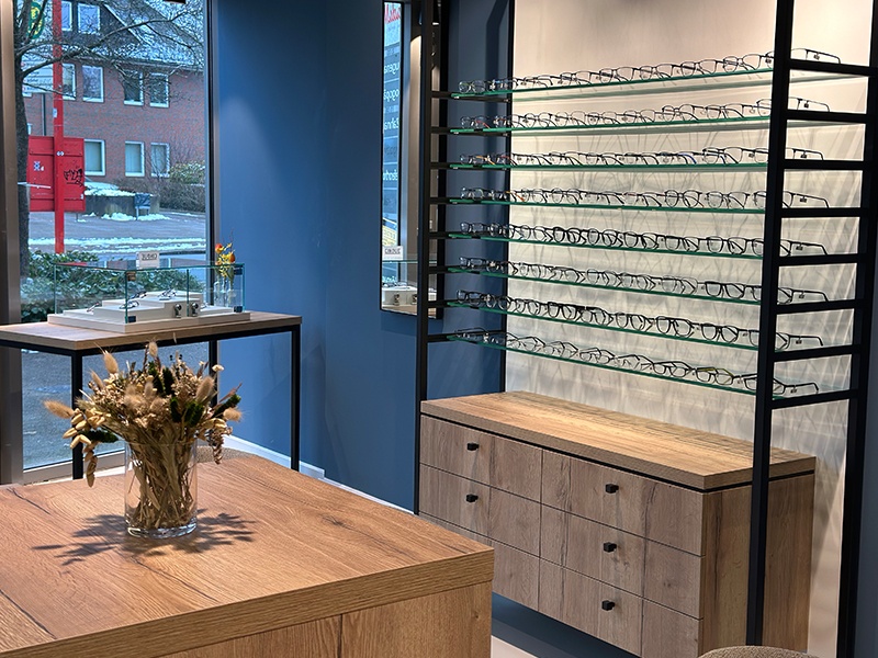 Deutz Optik GmbH aus Hamburg Deutz Optik GmbH aus Hamburg