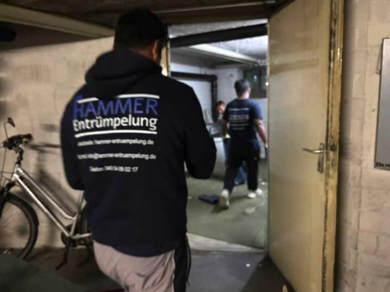 Hammer Entrümpelung David Adzovic aus Hamburg Hammer Entrümpelung David Adzovic aus Hamburg