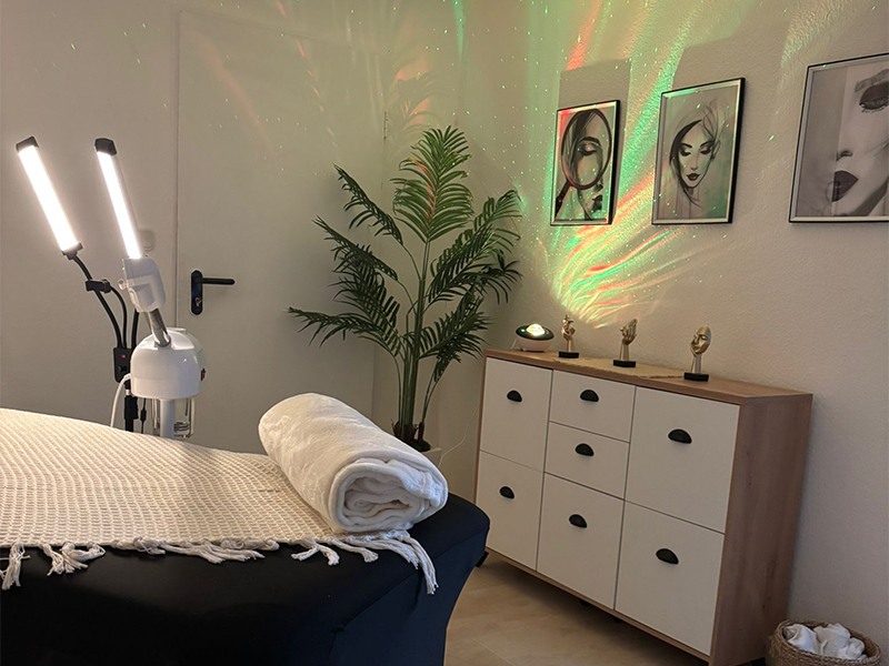 Roah Beauty & Skin Roah Zelzili aus Hamburg