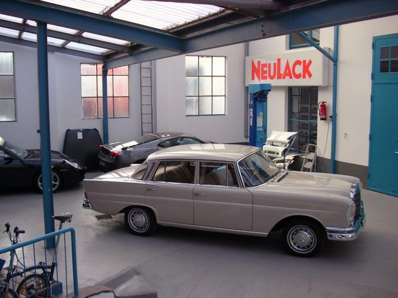 Auto-Lackier-Betrieb Neulack aus Hamburg