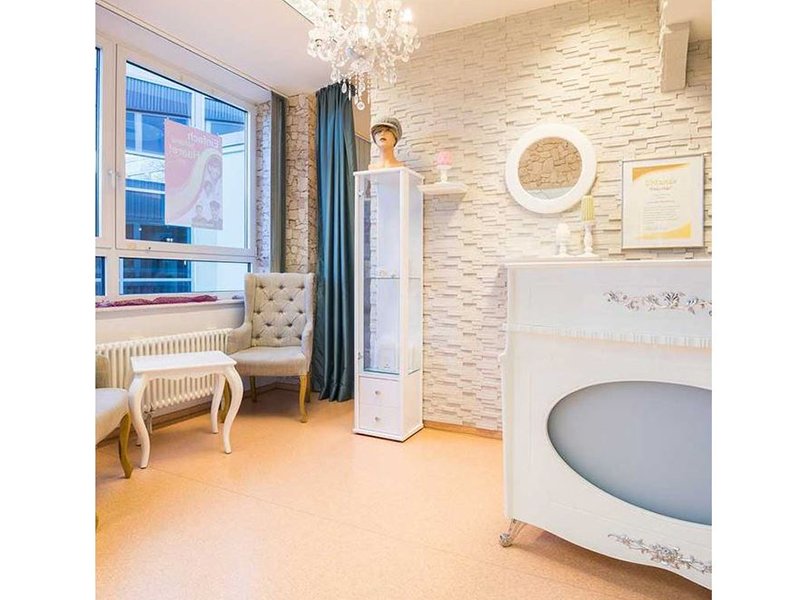 Blankenburg Katrin Friseur & med. Zweithaarstudio im Klinikum Südstadt in Rostock - Logo