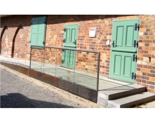 NEUMONTA aus Neubrandenburg